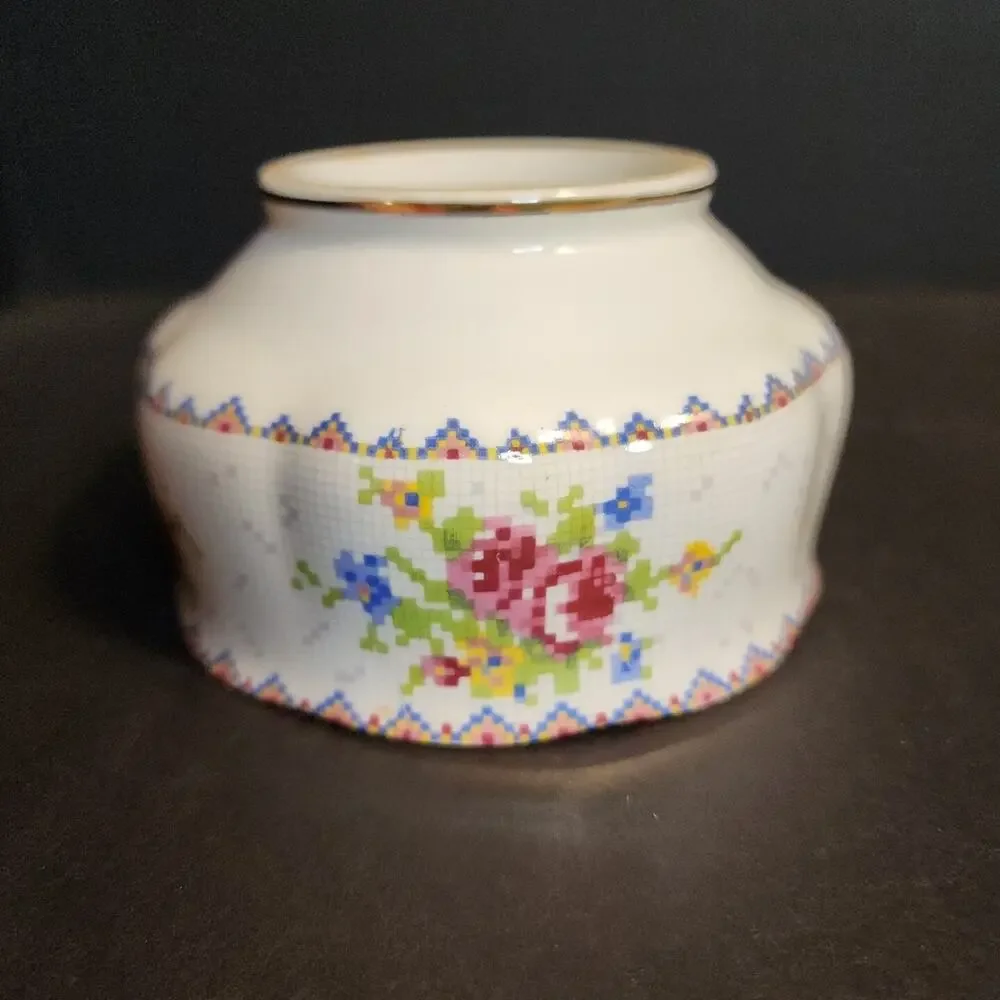 Royal Albert vtg royal